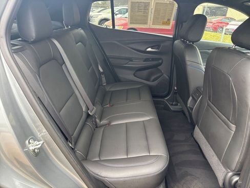 Used 2025 Buick Envista Sport Touring image 24