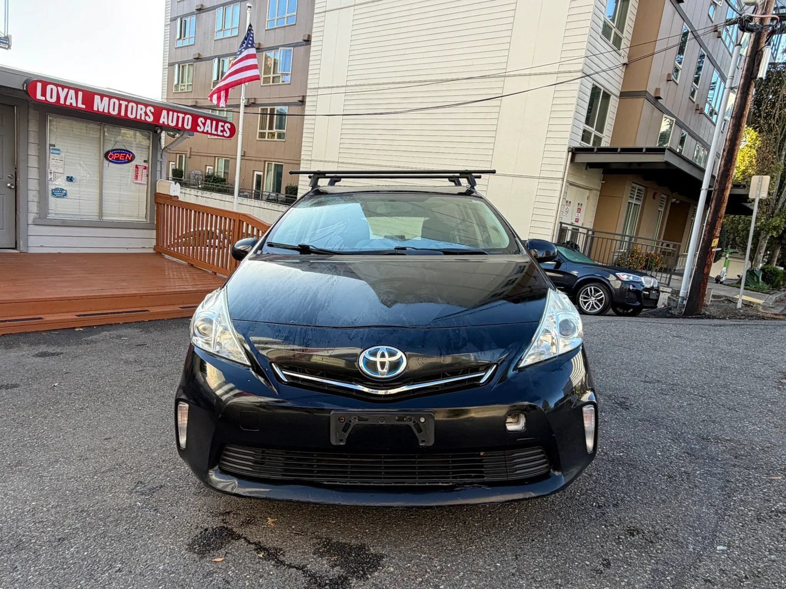 Used 2014 Toyota Prius V Two FWD image 3