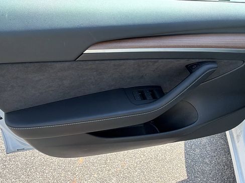 Used 2023 Tesla Model 3 Standard Range image 14