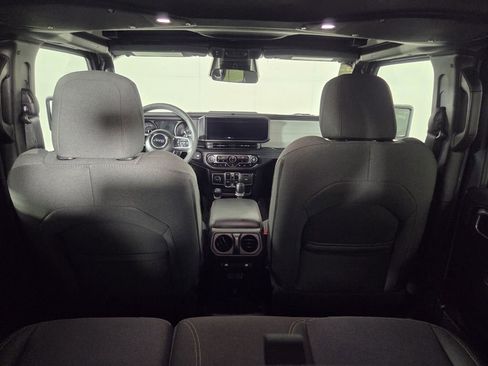 Certified 2025 Jeep Wrangler Sahara w/ Safety Group image 30