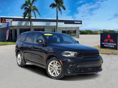 Used 2024 Dodge Durango GT image 1