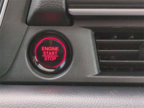 Used 2023 Honda Pilot Elite image 18