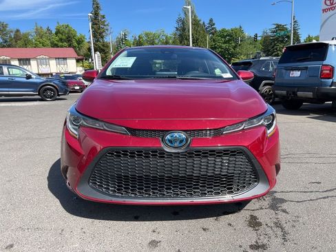 Certified 2022 Toyota Corolla LE FWD image 2