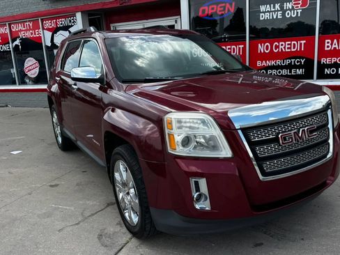 Used 2011 GMC Terrain SLT FWD image 2