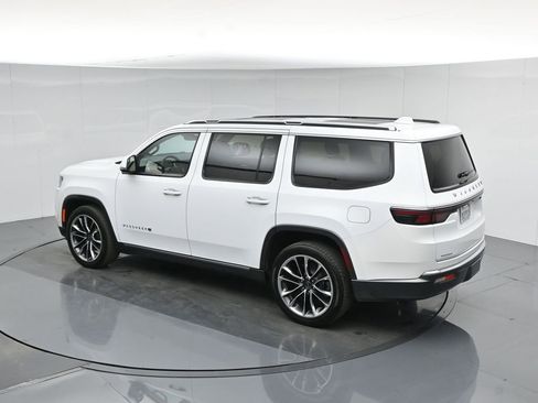 Used 2022 Jeep Wagoneer Series III w/ Premium Group I image 52