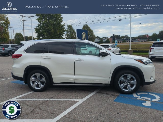 Used 2017 Toyota Highlander Limited FWD image 9