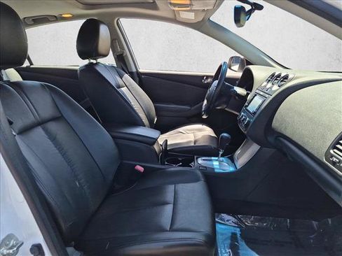 Used 2011 Nissan Altima Hybrid Sedan w/ Premium Pkg FWD image 23