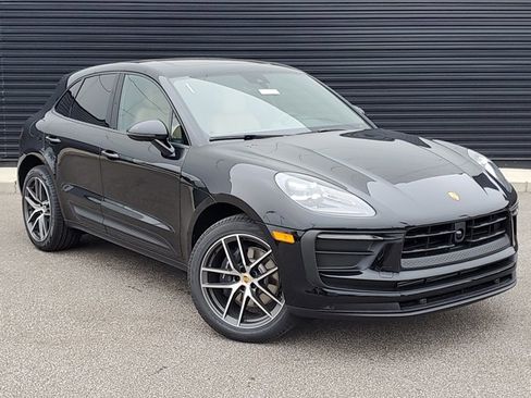 Used 2025 Porsche Macan image 9