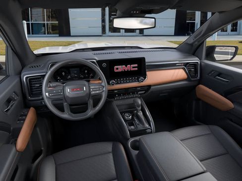 New 2026 GMC Canyon AT4 w/ AT4 Premium Package AWD/4WD image 15