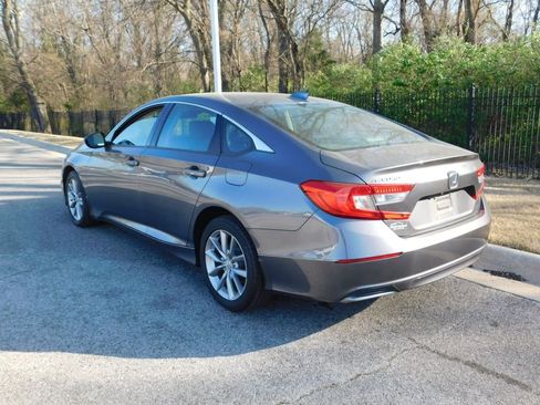 Used 2021 Honda Accord LX image 3