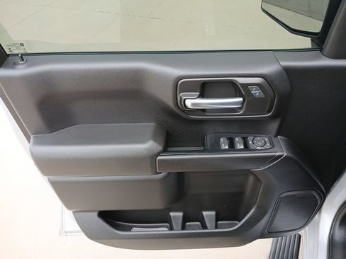 Used 2022 Chevrolet Silverado 1500 Custom AWD/4WD image 23