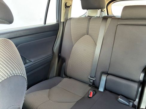 Used 2025 Toyota Highlander LE image 41