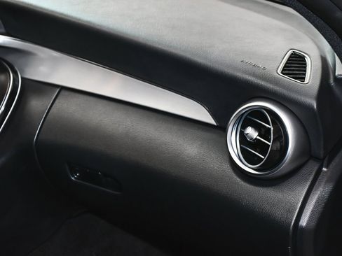 Used 2019 Mercedes-Benz C 300 Sedan image 55