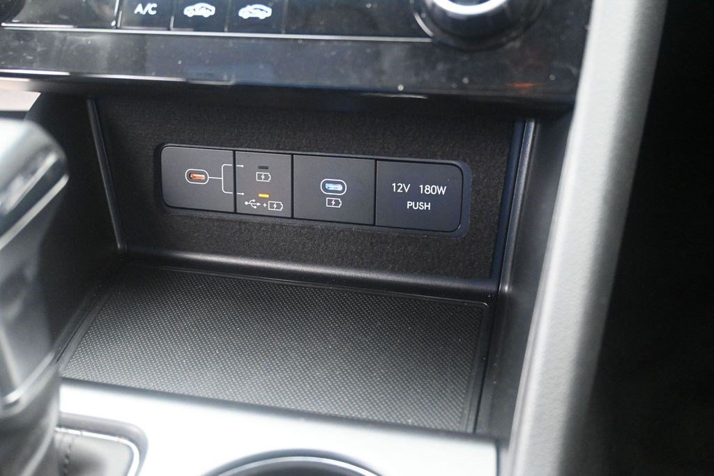 Used 2025 Hyundai Sonata SE FWD image 18