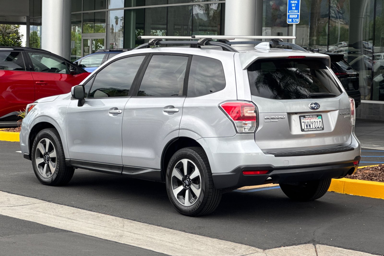 Used 2017 Subaru Forester 2.5i Premium w/ Popular Package #2A AWD/4WD image 6