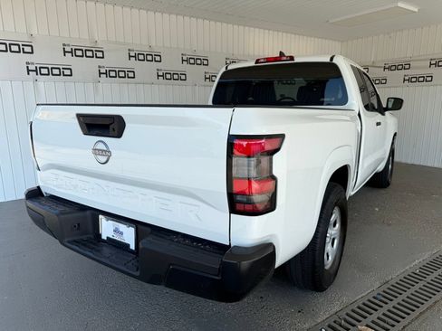 Used 2024 Nissan Frontier S RWD image 22