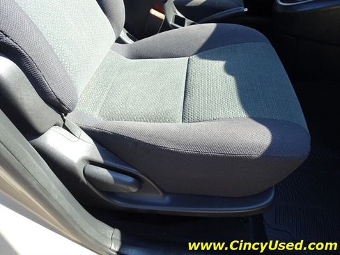 Used 2003 Toyota Matrix AWD image 23