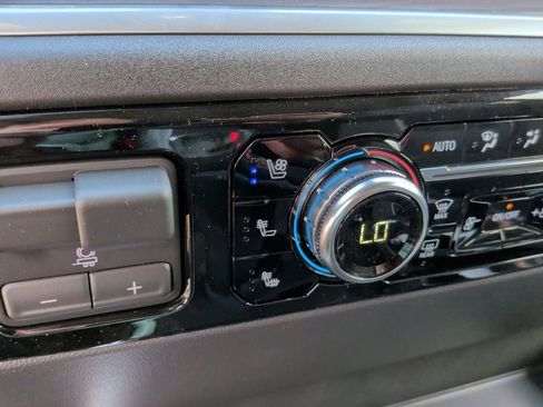 New 2026 GMC Sierra 1500 SLT image 27