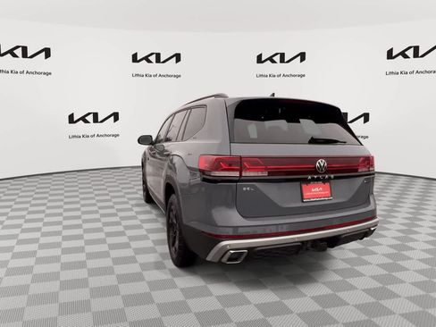 Used 2024 Volkswagen Atlas Peak Edition SEL AWD/4WD image 7