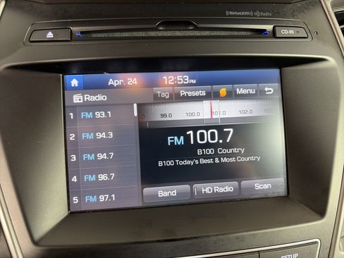 Used 2017 Hyundai Santa Fe Sport FWD image 22
