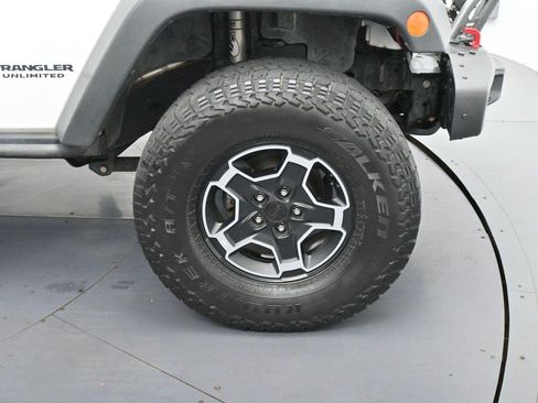 Used 2014 Jeep Wrangler Unlimited Rubicon AWD/4WD image 30
