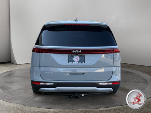 Used 2024 Kia Carnival EX FWD image 6