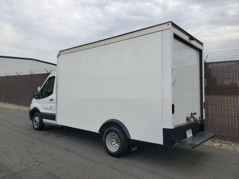 Used 2023 Ford Transit 350 DRW RWD image 7