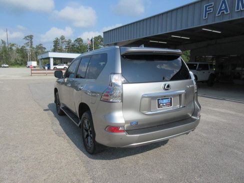 Used 2021 Lexus GX 460 Premium w/ Premium Plus Package AWD/4WD image 3