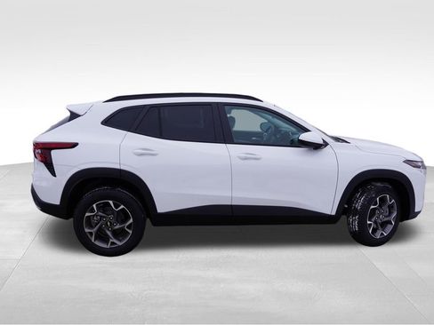 New 2026 Chevrolet Trax LT image 3