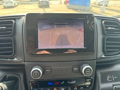 Used 2025 RAM ProMaster 2500 w/ Convenience Group FWD image 15
