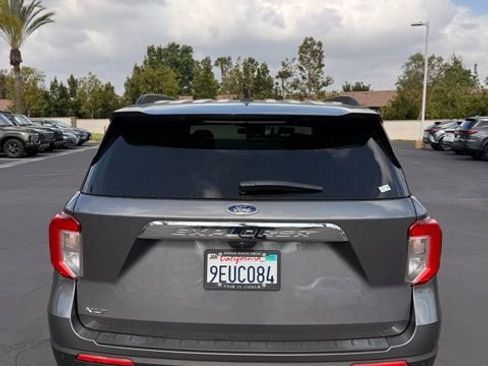 Used 2022 Ford Explorer XLT w/ Equipment Group 202A RWD image 8
