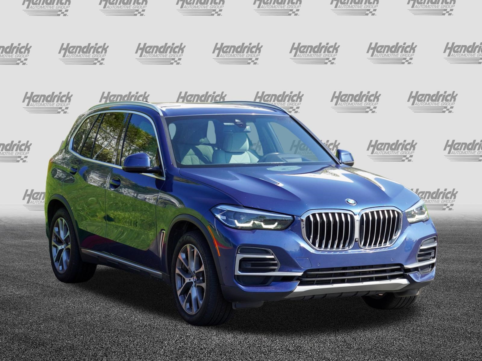 Used 2023 BMW X5 xDrive40i w/ Premium Package AWD/4WD image 2