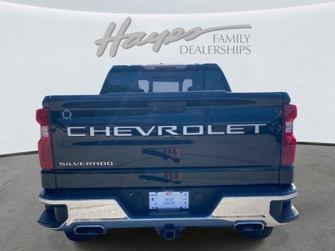Used 2021 Chevrolet Silverado 1500 LT AWD/4WD image 4