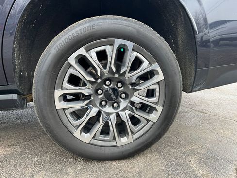 Used 2023 GMC Yukon Denali Ultimate image 42