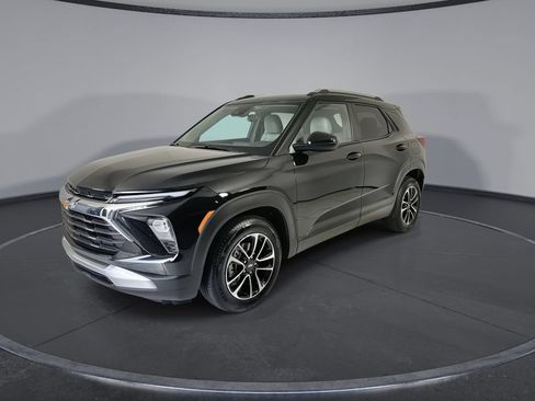Used 2025 Chevrolet TrailBlazer LT FWD image 4