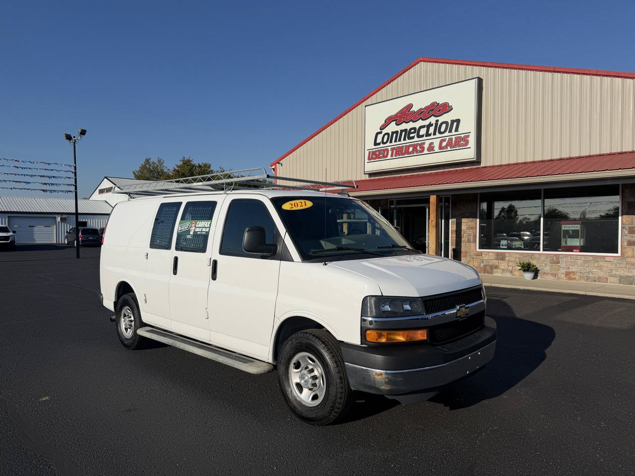 Used 2021 Chevrolet Express 2500 w/ Driver Convenience Package RWD image 1