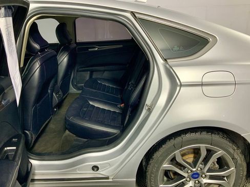 Used 2019 Ford Fusion SEL image 31