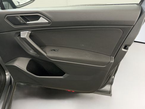 Used 2021 Volkswagen Tiguan S AWD/4WD image 32