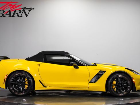 Used 2016 Chevrolet Corvette Z06 w/ 3LZ Preferred Equipment Group RWD image 14