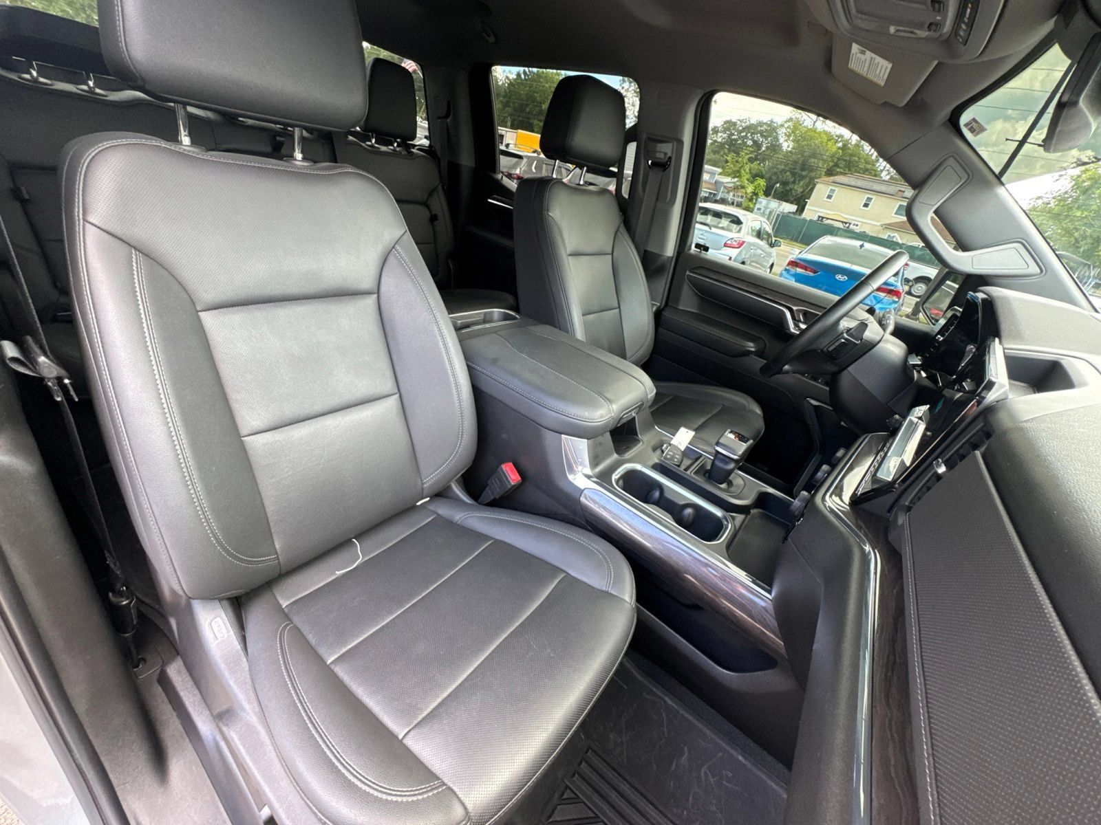 Used 2023 Chevrolet Silverado 1500 LTZ AWD/4WD image 18
