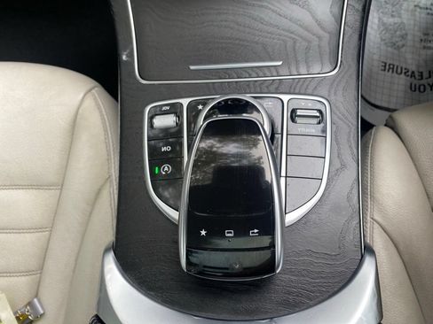 Used 2015 Mercedes-Benz C 300 4MATIC Sedan image 19