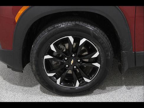 Certified 2022 Chevrolet TrailBlazer LT w/ LPO, Blackout Package AWD/4WD image 23
