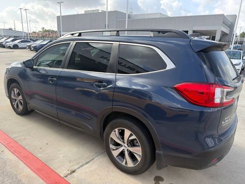 Used 2024 Subaru Ascent Premium w/ Convenience Package AWD/4WD image 3