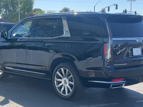 Certified 2024 Cadillac Escalade Premium Luxury Platinum AWD/4WD image 11