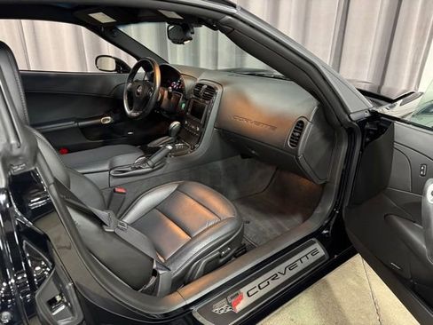 Used 2013 Chevrolet Corvette Coupe w/ 2LT Preferred Equipment Group RWD image 7