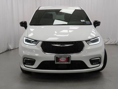 New 2026 Chrysler Pacifica Select FWD image 7