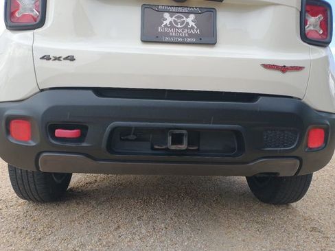 Used 2017 Jeep Renegade Trailhawk w/ Popular Equipment Group image 19