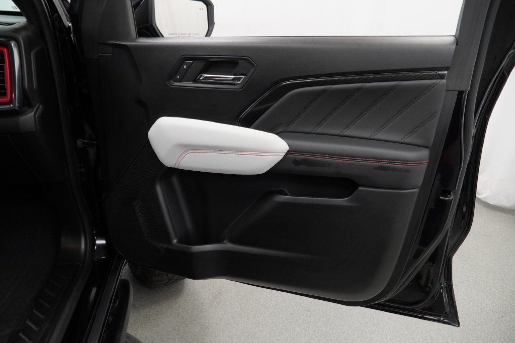 Used 2024 GMC Canyon AT4X w/ AT4X AEV Edition AWD/4WD image 31