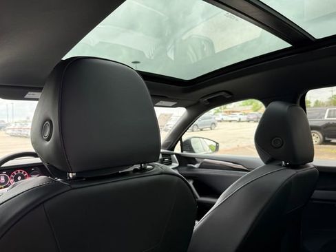 New 2026 Volkswagen Tiguan SE R-Line image 21