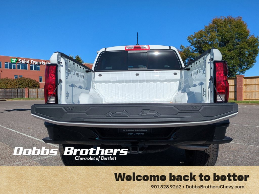 New 2026 Chevrolet Colorado Trail Boss w/ Off-Road Front Bumper Package AWD/4WD image 29